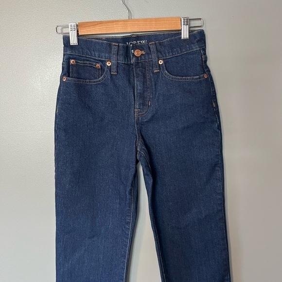 J. Crew 90’s High Rise Classic Straight Fit Jean in Rinse Wash - Picture 5 of 12